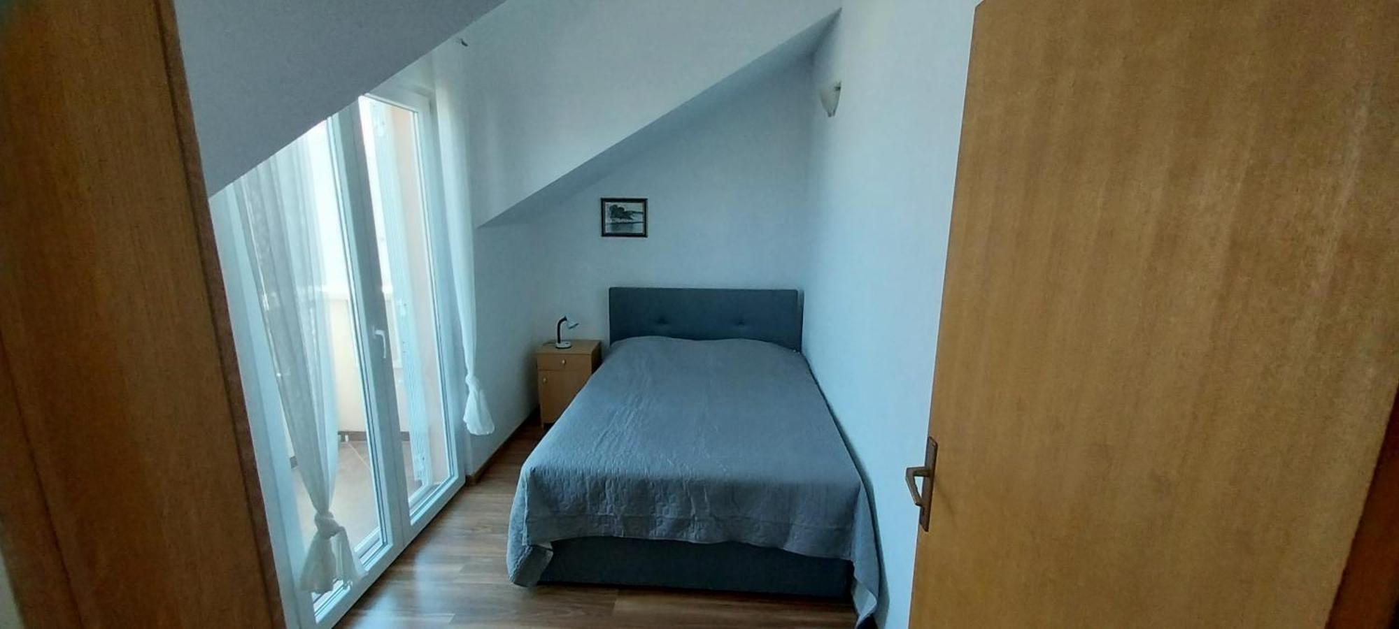 Apartments Zvonimir,Place By The Sea Mirce Екстериор снимка